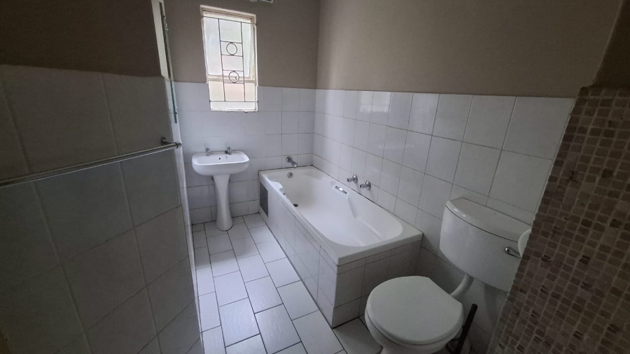 3 Bedroom Property for Sale in Safari Gardens North West